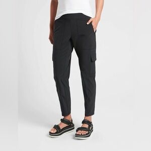 Athleta Chelsea Cargo Pant Black Womens Size 8